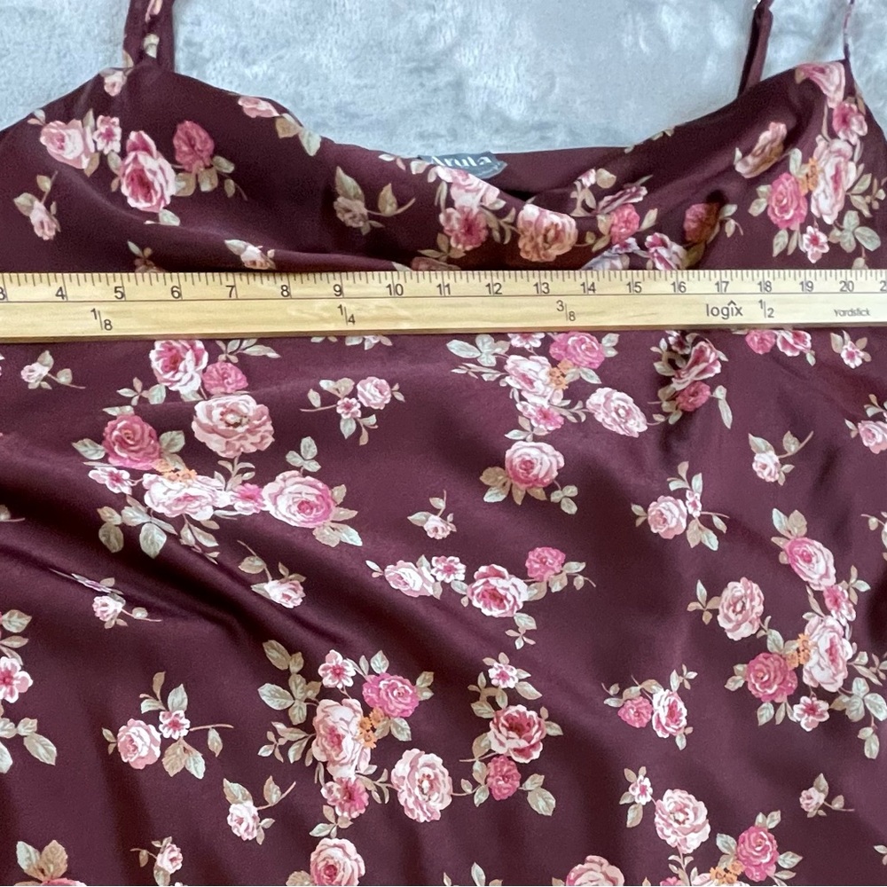 Arula Plus Size Maxi Dress – Rich Burgundy Floral Spaghetti Strap 🌺 - Picture 4 of 9